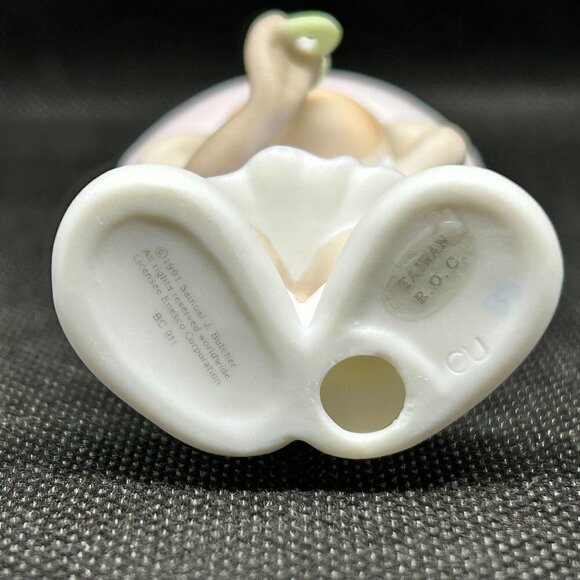 Precious Moments "Love Pacifies" 1991 Members Only figurine - Picture 3 of 4